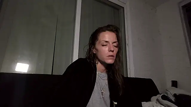 Snapshot of LaylaRainVIP chatting on 09/12/25, 08:25 LaylaRainVIP online show from 09/12/25, 08:25