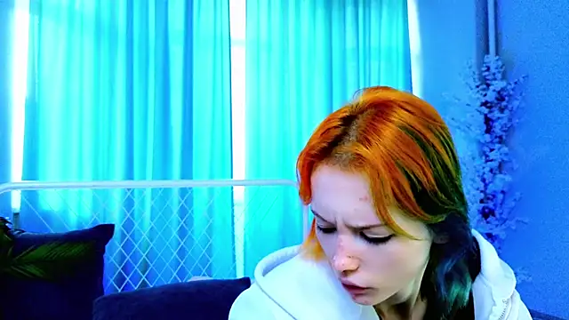 Snapshot of Kiara_Dream chatting on 07/14/26, 02:05 Kiara Dream online show from 07/14/26, 02:05
