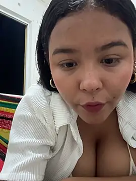 Snapshot of Alissonsupertits1 chatting on 07/10/26, 01:32 Alissonsupertits1 online show from 07/10/26, 01:32