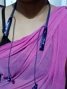 Varsha21 online show from 10/31/25, 09:21