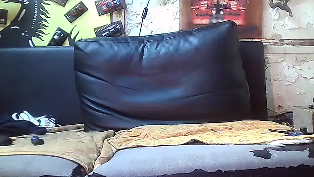 lovehairymature90 online show from 11/28/25, 12:52