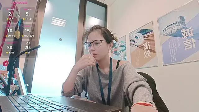 Snapshot of KKMM168 chatting on 12/18/25, 03:01 KKMM168 online show from 12/18/25, 03:01