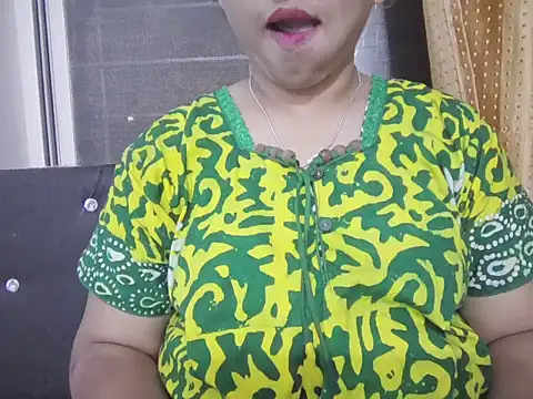 Snapshot of Rushali_69 chatting on 11/23/25, 01:22 Rushali 69 online show from 11/23/25, 01:22