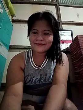 Snapshot of DignaRocero chatting on 10/11/25, 08:35 DignaRocero online show from 10/11/25, 08:35