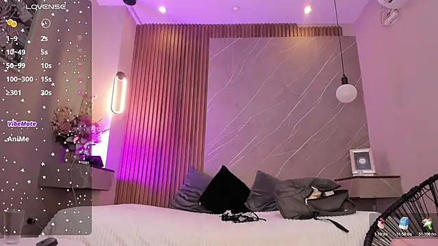 Snapshot of emma__rose1 chatting on 11/07/25, 01:27 emma rose1 online show from 11/07/25, 01:27