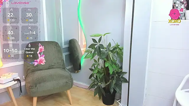 Snapshot of emma__rose1 chatting on 02/06/26, 07:39 emma rose1 online show from 02/06/26, 07:39