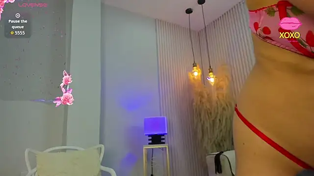 Snapshot of emma__rose1 chatting on 02/12/26, 07:42 emma rose1 online show from 02/12/26, 07:42