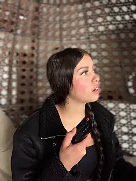 Snapshot of Linda_LS chatting on 10/08/25, 01:53 Linda LS online show from 10/08/25, 01:53