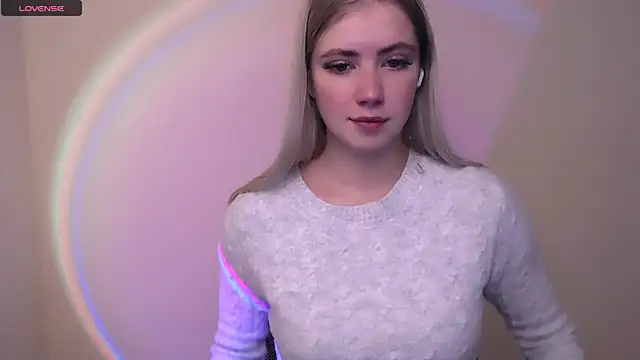 Snapshot of AliceHotty_ chatting on 10/20/25, 11:32 AliceHotty online show from 10/20/25, 11:32