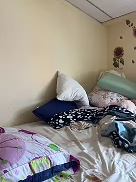 MiaRousexxx  online show from 10/04/25, 05:44