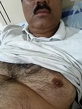 Snapshot of moonflower25 chatting on 11/04/25, 09:08 moonflower25 online show from 11/04/25, 09:08