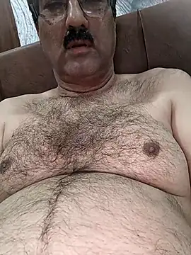 Snapshot of moonflower25 chatting on 12/14/25, 03:50 moonflower25 online show from 12/14/25, 03:50