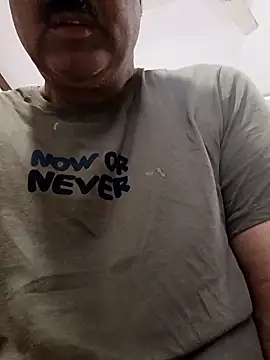 moonflower25 online show from 12/19/25, 03:13