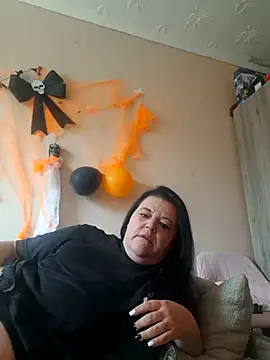 BlacReign online show from 10/26/25, 02:34