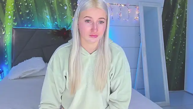 HollyTailors online show from 01/09/26, 06:27