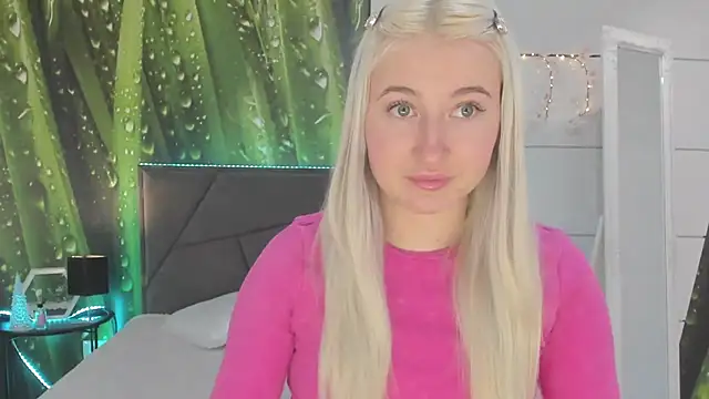 HollyTailors online show from 02/04/26, 06:30