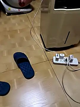 huanhuanaaaaa online show from 11/30/25, 08:07