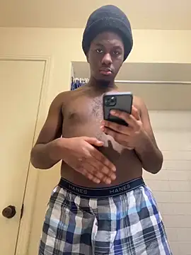 Snapshot of ThickDic28 chatting on 11/10/25, 06:45 ThickDic28 online show from 11/10/25, 06:45