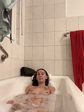 Snapshot of Emilia_Mausi chatting on 09/08/25, 07:02 Emilia Mausi online show from 09/08/25, 07:02