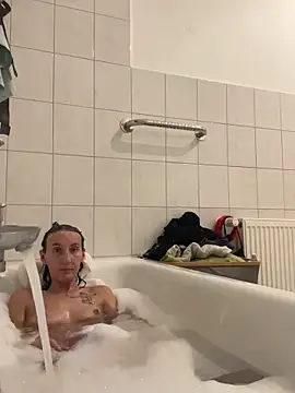 Snapshot of Emilia_Mausi chatting on 09/12/25, 07:58 Emilia Mausi online show from 09/12/25, 07:58