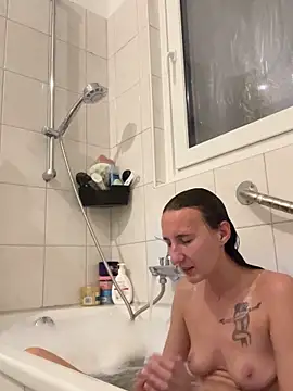 Snapshot of Emilia_Mausi chatting on 09/20/25, 06:53 Emilia Mausi online show from 09/20/25, 06:53