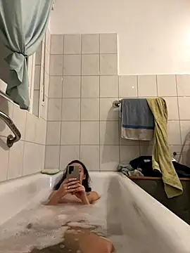 Snapshot of Emilia_Mausi chatting on 11/04/25, 08:08 Emilia Mausi online show from 11/04/25, 08:08