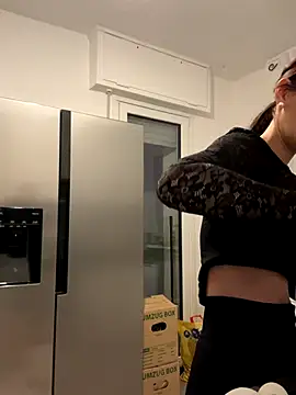 Snapshot of Emilia_Mausi chatting on 11/05/25, 08:09 Emilia Mausi online show from 11/05/25, 08:09