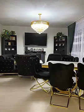 Snapshot of Emilia_Mausi chatting on 11/15/25, 08:16 Emilia Mausi online show from 11/15/25, 08:16