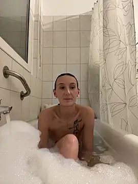 Snapshot of Emilia_Mausi chatting on 11/25/25, 08:31 Emilia Mausi online show from 11/25/25, 08:31