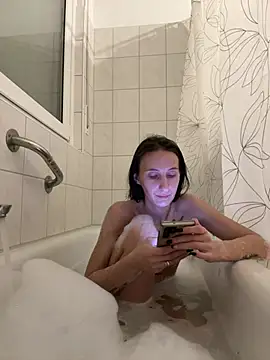 Emilia Mausi online show from 02/19/26, 08:16