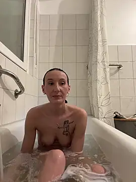 Emilia Mausi online show from 04/08/26, 07:14