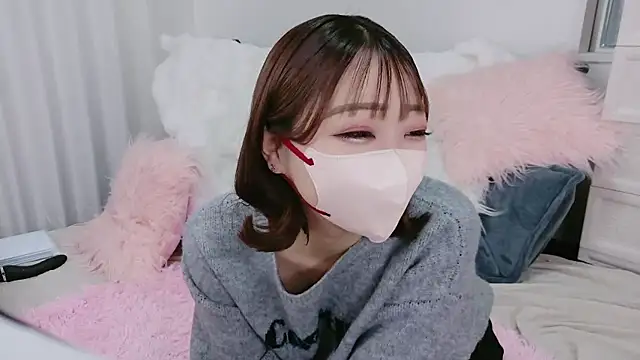 Snapshot of Rina_72 chatting on 12/17/25, 06:30 Rina 72 online show from 12/17/25, 06:30