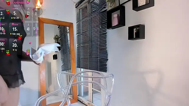 Aleexiiaa online show from 04/08/26, 12:16