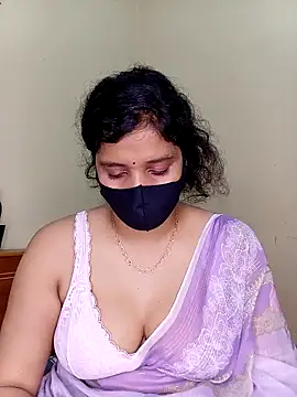 Rose-luckey online show from 04/15/26, 07:58