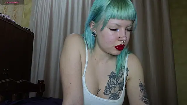 Snapshot of ritaluvswine chatting on 11/14/25, 01:26 ritaluvswine online show from 11/14/25, 01:26