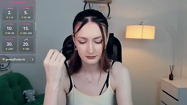 EasterBlink online show from 11/09/25, 10:57