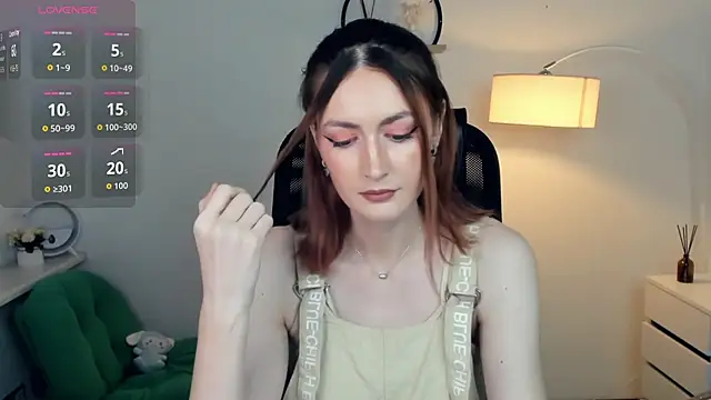 EasterBlink online show from 11/28/25, 09:34