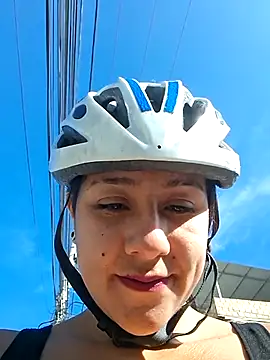 Snapshot of CAROLINE__07 chatting on 09/23/25, 01:03 CAROLINE 07 online show from 09/23/25, 01:03