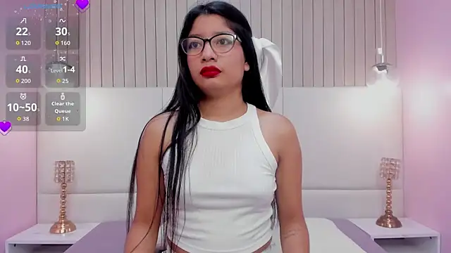 Snapshot of MelanyWayne_ chatting on 06/05/26, 12:00 MelanyWayne online show from 06/05/26, 12:00