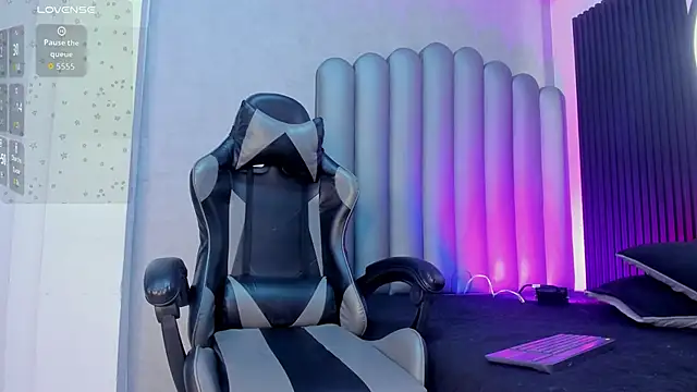  Leohot  online show from 10/30/25, 03:52