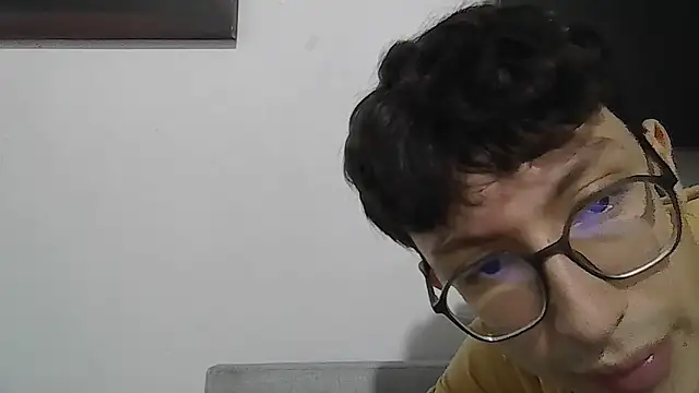 Snapshot of Kevintdx chatting on 11/14/25, 03:16 Kevintdx online show from 11/14/25, 03:16