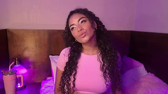 Carly Monroe  online show from 10/08/25, 10:29