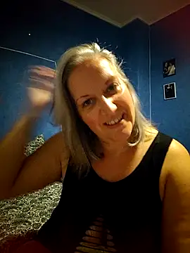 Feelineducentre online show from 09/21/25, 08:10