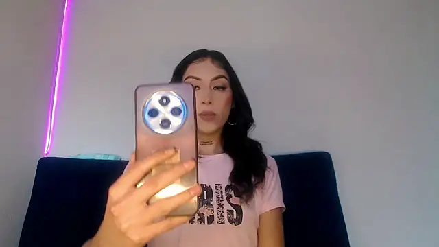 Megan Gil  online show from 02/06/26, 09:29