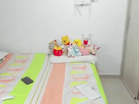 Snapshot of jhoanita_fantasy chatting on 12/03/25, 10:52 jhoanita fantasy online show from 12/03/25, 10:52