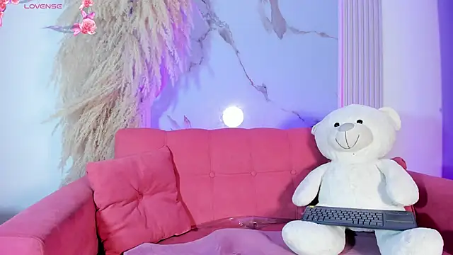 Snapshot of ivonyMiller chatting on 11/05/25, 08:53 ivonyMiller online show from 11/05/25, 08:53