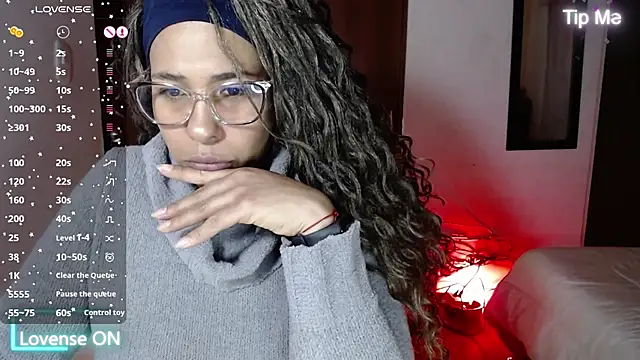 IVONNE COLLINS33 online show from 03/19/26, 12:25