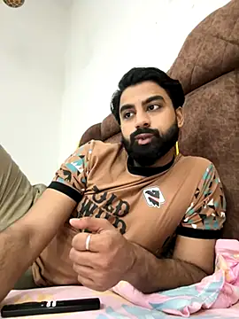 hottestboy03 online show from 10/31/25, 05:30