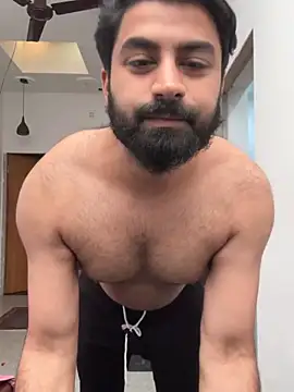 hottestboy03 online show from 01/18/26, 09:13