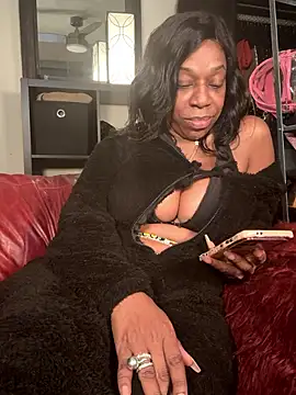 Snapshot of Kennady_Buxum_Goddess chatting on 10/03/25, 05:37 Kennady Buxum Goddess online show from 10/03/25, 05:37